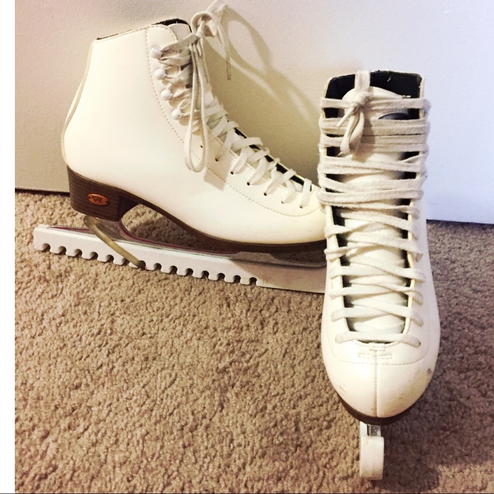 Figure skates